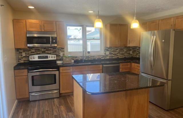 798 Canterbury St. photos photos
