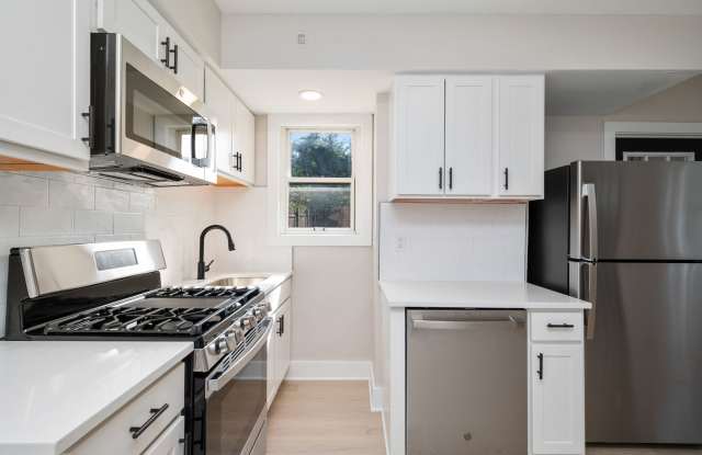 Stunning 3 bedroom home in Ambridge available now! photos photos