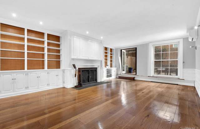 27 W 10TH Street Gallery 3
