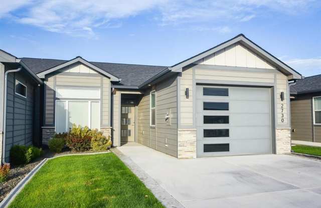 Low-Maintenance Living with Modern Comfort photos photos Low-Maintenance Living with Modern Comfort photos photos