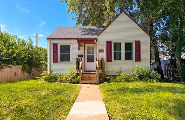 Charming 2 Bedroom Home located in Midtown! - Open house 9/9 4pm-5pm photos photos Charming 2 Bedroom Home located in Midtown! - Open house 9/9 4pm-5pm photos photos