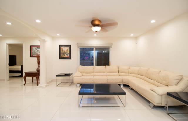 637 WESTVIEW Avenue Gallery 2