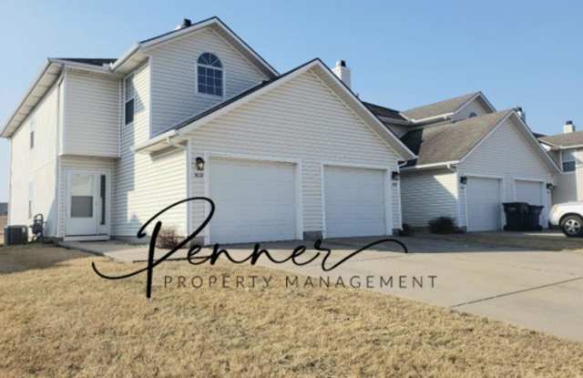 503 NE 1st St - 503 Northeast 1st Street, Oak Grove, MO 64075