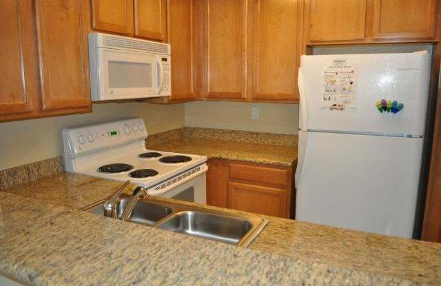 Studio Condo with Vaulted Ceilings in Serra Mesa photos photos