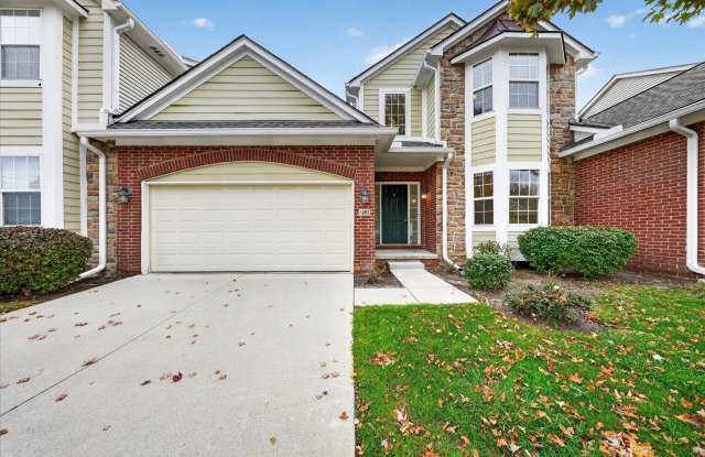 1811 Maple Park Drive E Gallery 3