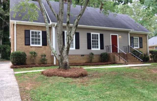 2220 Knickerbocker Drive Gallery 2