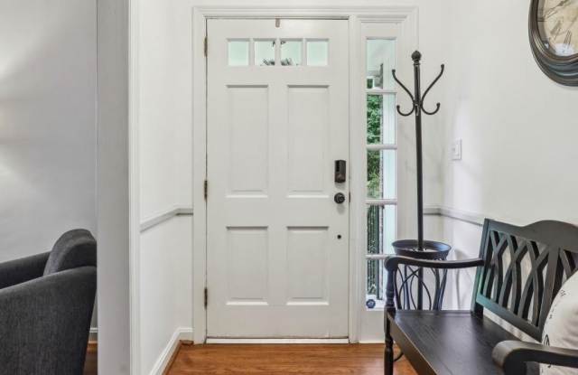 4379 Tree Haven Drive NE Gallery 2