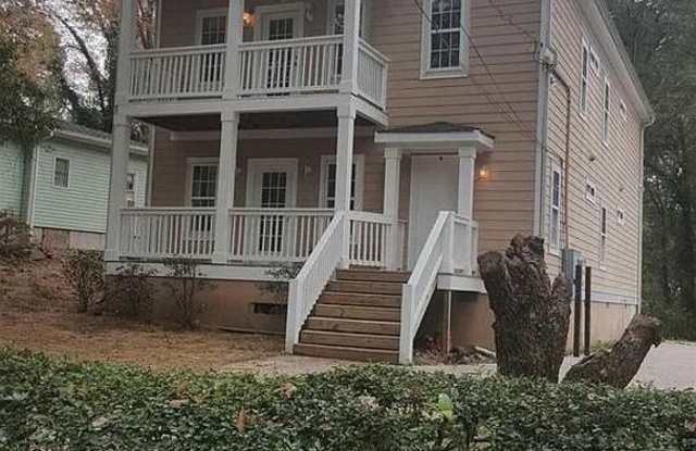 Room in 3 Bedroom Home at Ridge Ave NW photos photos
