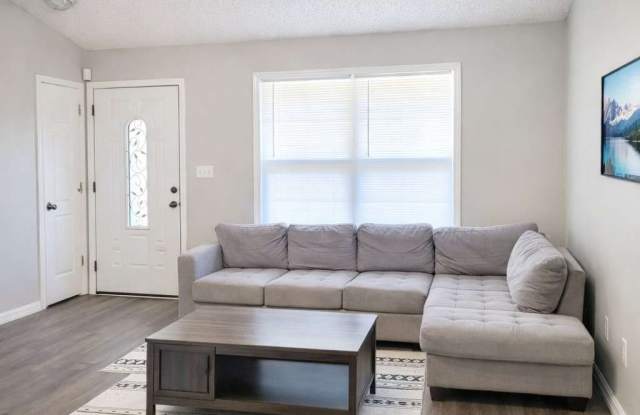 10348 Commons Crossing photos photos