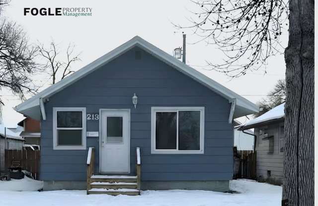 213 4th St W photos photos