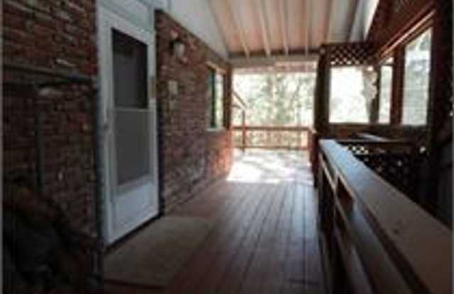 Comfortable Crystal Falls Home photos photos