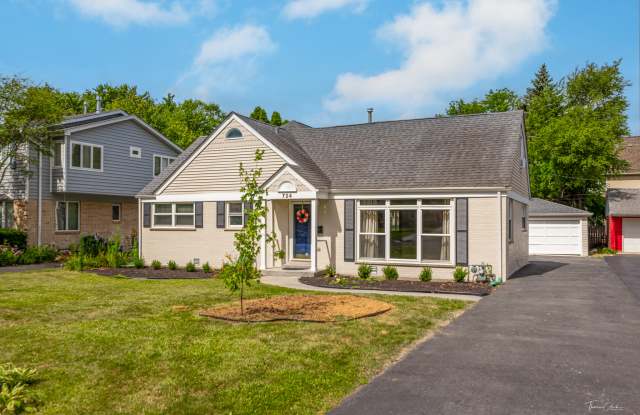 724 Justina Street - 724 Justina Street, Hinsdale, IL 60521