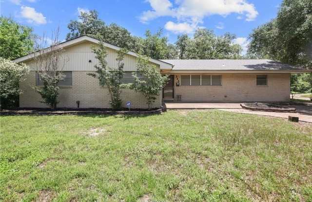 305 Brookside Drive W photos photos 305 Brookside Drive W photos photos