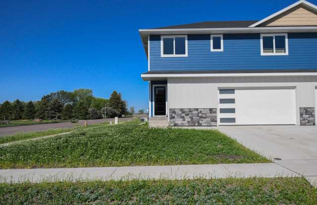 Spacious  Stylish 4-Bedroom Twinhome with Modern Comforts on the West Side! photos photos