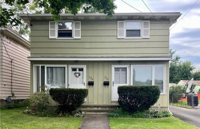 424 W Filbert Street - 424 West Filbert Street, East Rochester, NY 14445