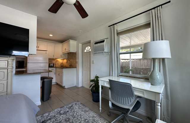 9372 88th Way North (unit 2) Gallery 3