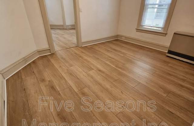 206-208 North Champlain Street - 208 Gallery 2