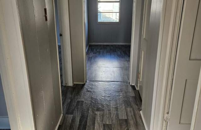 806 Woodland St. Gallery 4