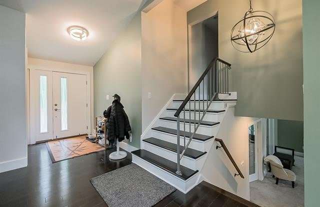 1021 Dowling Road Gallery 2
