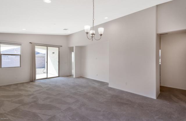 605 E Creosote Drive Gallery 2