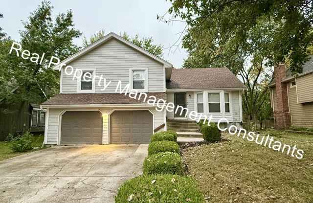 Beautifully Updated 3-Bedroom, 2-Bath Atrium Split Home in Olathe! Gallery 1