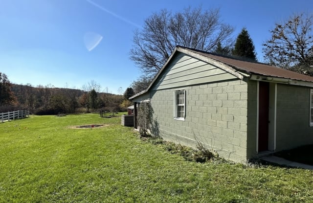 3428 Littlestown Pike photos photos