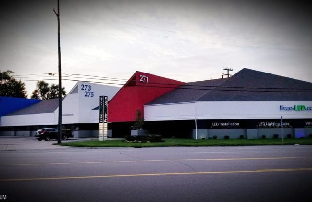 275 N Groesbeck - 275 N Groesbeck Hwy, Mount Clemens, MI 48043
