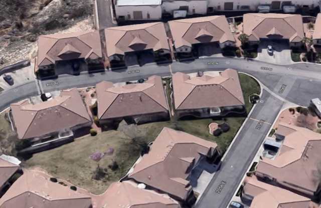 Available 10/10/26! Great 3 bedroom town home for rent! Gallery 4