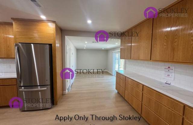 6346 Escallonia Drive Gallery 4