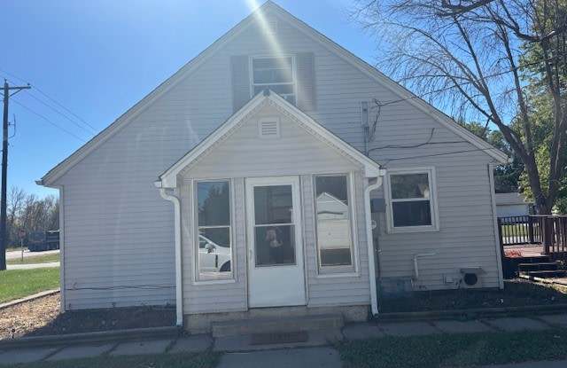 20515 Chippendale Avenue photos photos