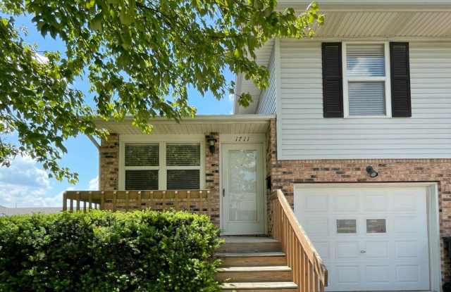 2 Bedroom Townhome - Close to ISU Campus  Heartland - 1711 Rockingham Drive, Normal, IL 61761