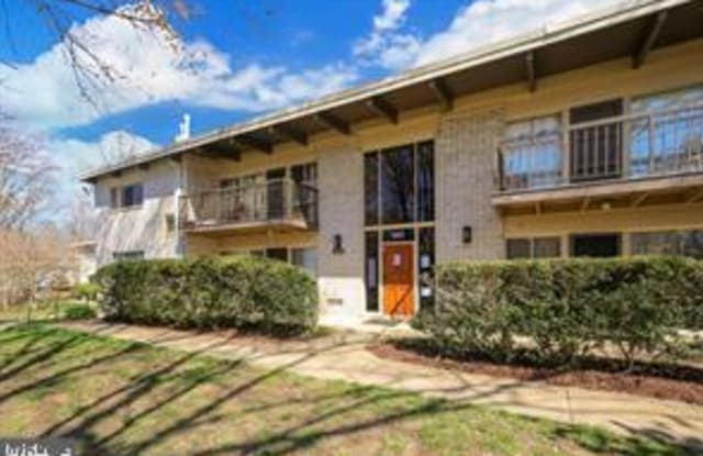 4951 AMERICANA DR #105 - 4951 Americana Drive, Annandale, VA 22003
