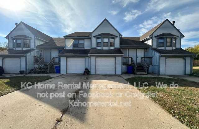 1255 N Petzold Dr #D - 1255 Petzold Drive, Olathe, KS 66061