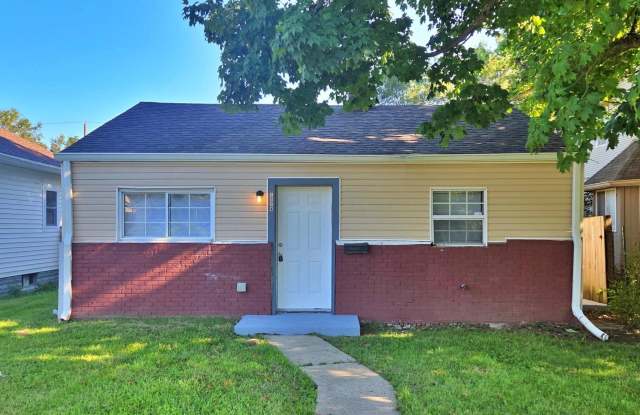 1524 E Legrande Avenue Gallery 1