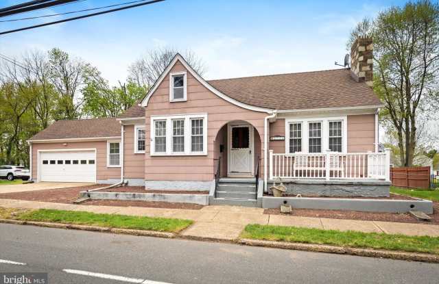 2734 QUAKERBRIDGE Road Gallery 1