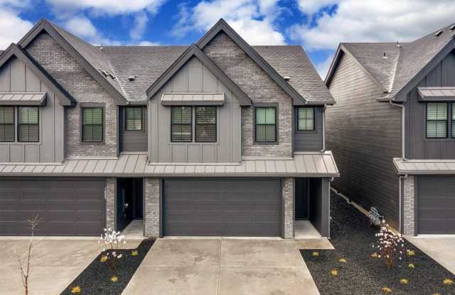 End Unit Luxury Townhome for Lease at the Courtyards at Hidden Crest - 7001 NE 132nd Way photos photos