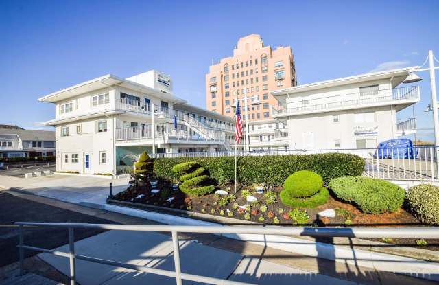 111 S Dudley Ave photos photos