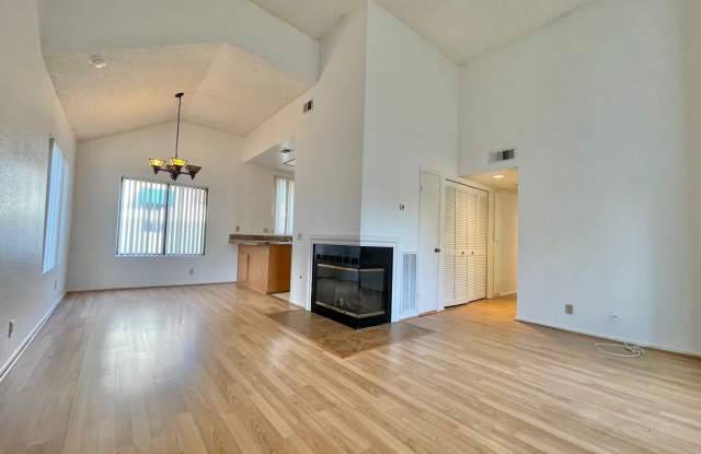 2 Bed 2 Bath Corner Townhome photos photos