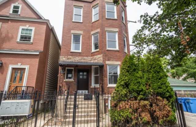 1840 North St Louis Ave., #1 Gallery 2