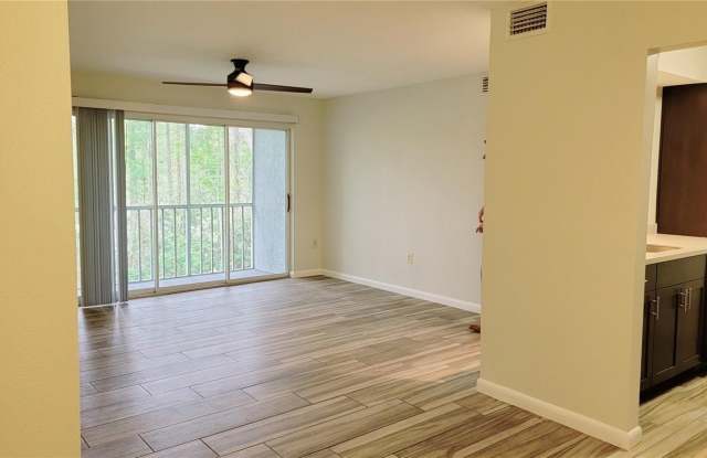 12135 FOX CHASE Drive Gallery 3