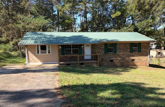 Spacious 3-Bedroom, 1.5-Bathroom Home for Rent in Eastaboga, AL Gallery 1
