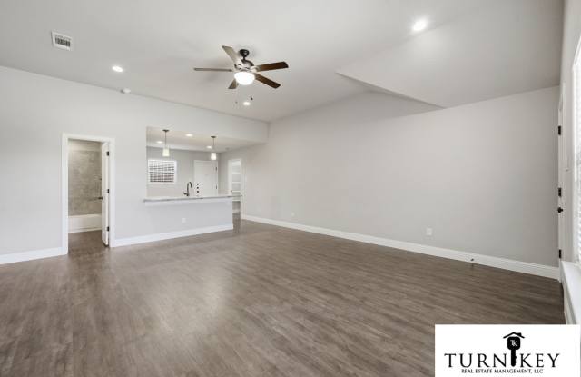 1325-1329 White Sand Dr. Gallery 3
