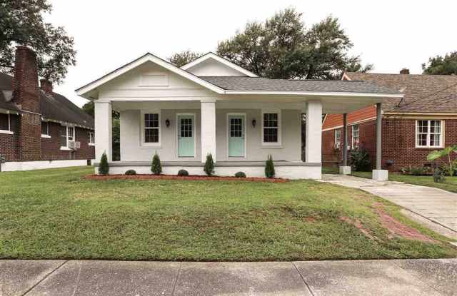 Beautifully renovated 2/1 near Overton Park! photos photos