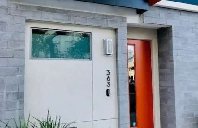 363 E Broadway photos photos