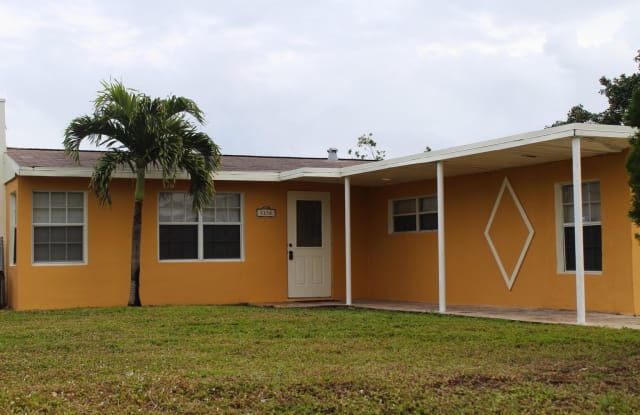 7138 Washington Avenue - 7138 Washington Avenue, San Castle, FL 33462