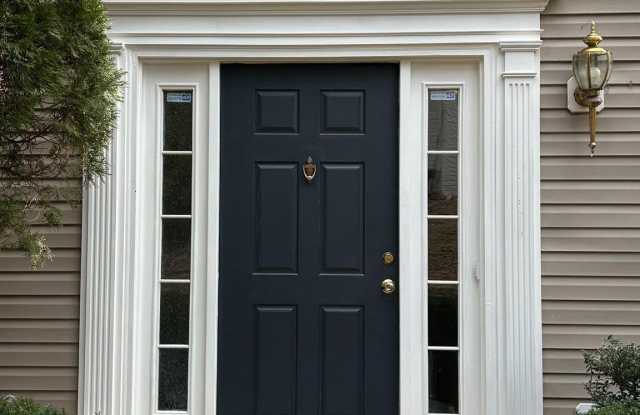 614 EISENHOWER Drive Gallery 2
