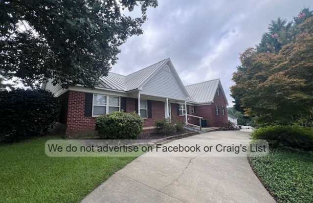 Country Club Hills- Abernathy - 3600 Abernathy Drive, Fayetteville, NC 28311