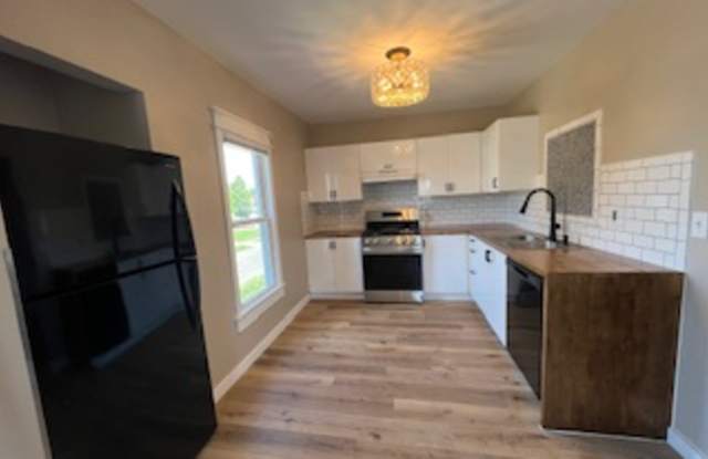 235 5th Street Northwest - 235 5th Street Northwest, Barberton, OH 44203 235 5th Street Northwest - 235 5th Street Northwest, Barberton, OH 44203