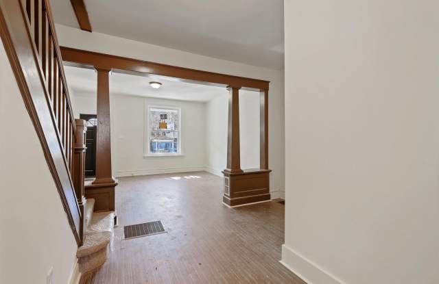 Bright 5 Bedroom, 1.5 Bath Home in Harrisburg, Pa! photos photos