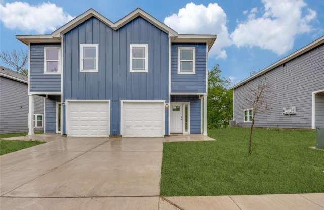 412 E 7th Street - 412 East 7th Street, Bonham, TX 75418